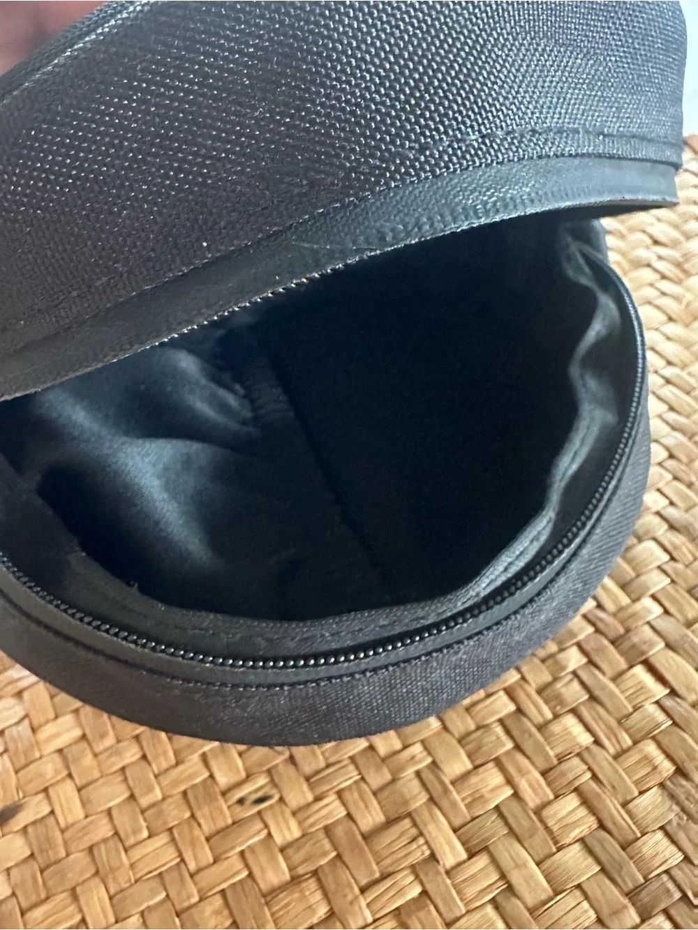 Beats by Dre Black Carry Case